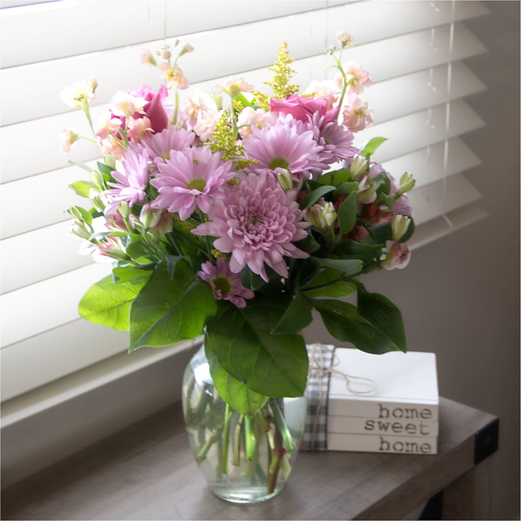 Pastel Tradition - A Florist Original – CAAN FLORAL & GREENHOUSES LLC, Sheboygan WI