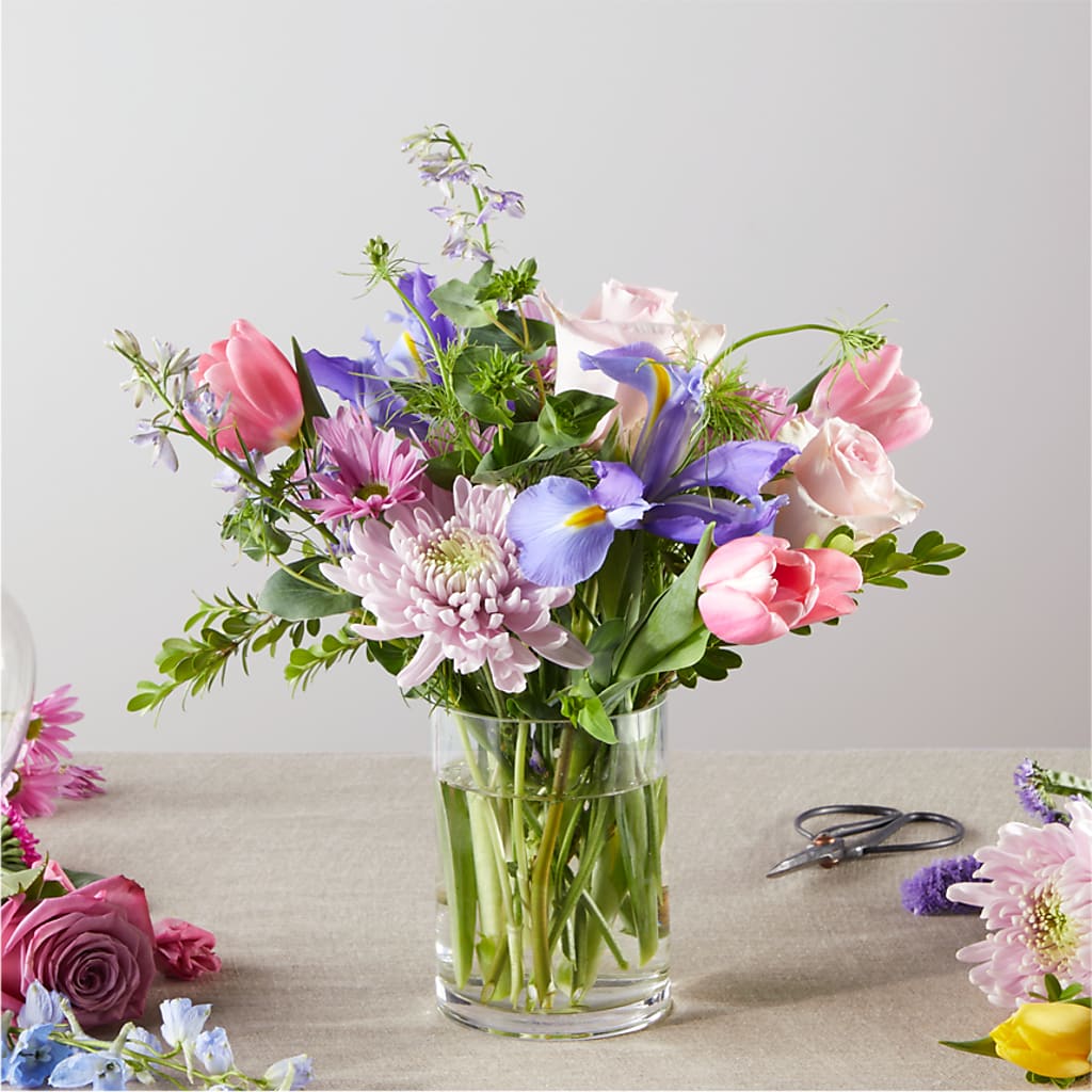 Pastel Tradition - A Florist Original – CAAN FLORAL & GREENHOUSES LLC, Sheboygan WI