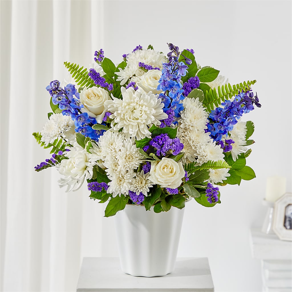 Hold Dear Tabletop Basket – CAAN FLORAL & GREENHOUSES LLC, Sheboygan WI