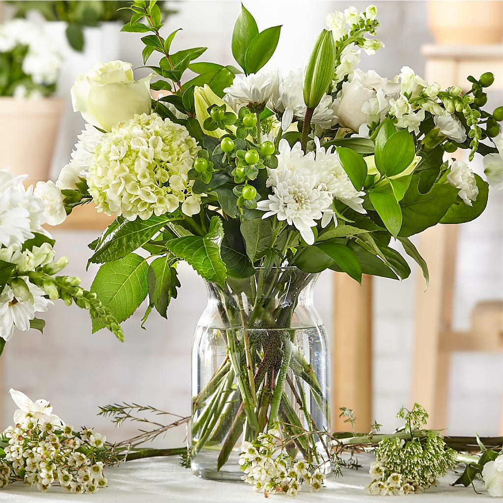 Classic Ivory – A Florist Original – CAAN FLORAL & GREENHOUSES LLC, Sheboygan WI