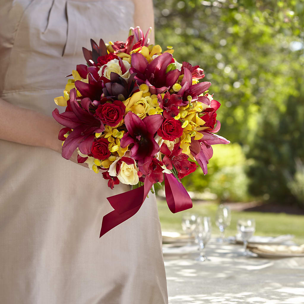 Sunningdale Bouquet – CAAN FLORAL & GREENHOUSES LLC, Sheboygan WI
