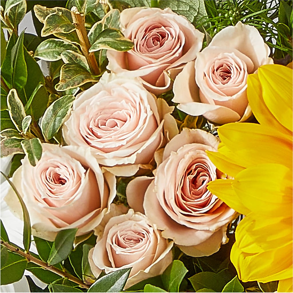 The Good Life Bouquet – CAAN FLORAL & GREENHOUSES LLC, Sheboygan WI