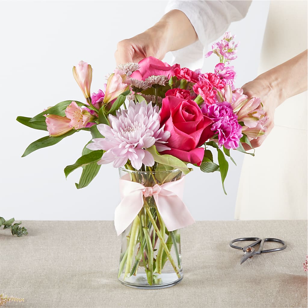 Pink Ribbon - A Florist Original – CAAN FLORAL & GREENHOUSES LLC, Sheboygan WI
