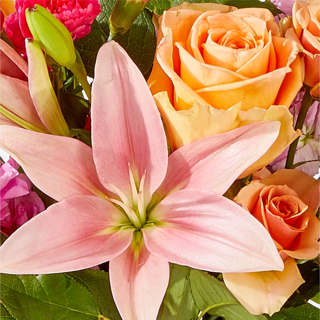 Bisous Bouquet – CAAN FLORAL & GREENHOUSES LLC, Sheboygan WI