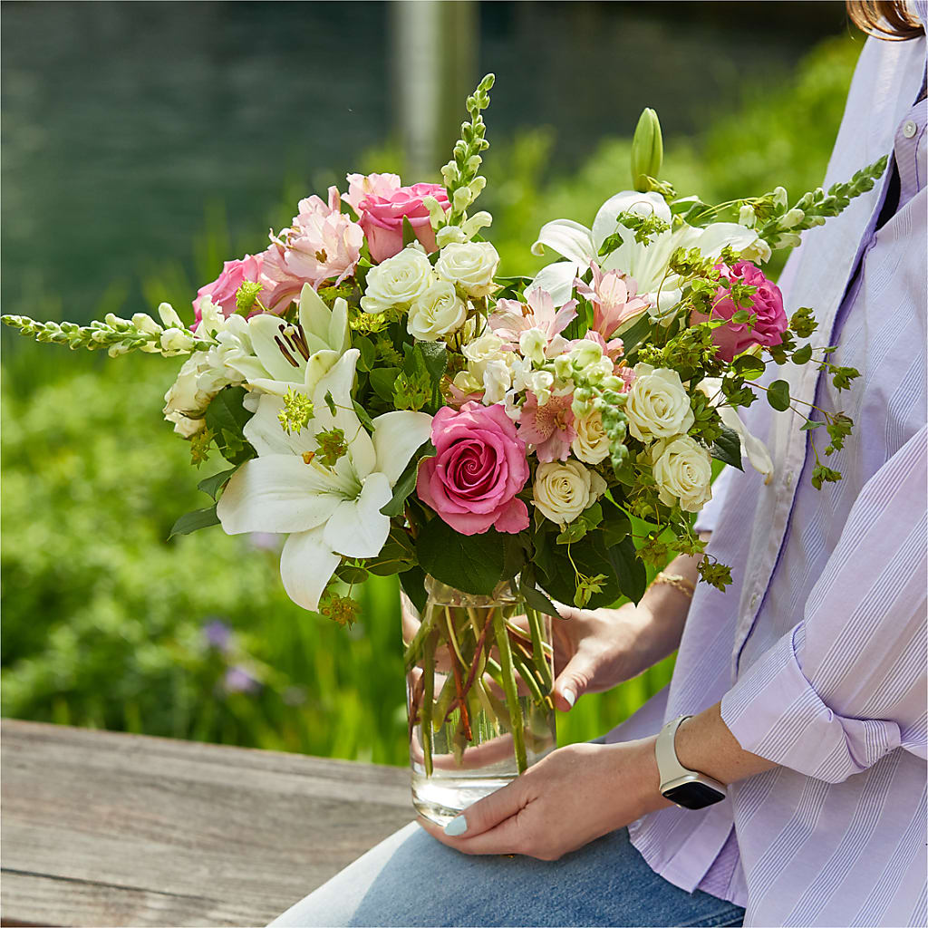 Fondly Bouquet – CAAN FLORAL & GREENHOUSES LLC, Sheboygan WI